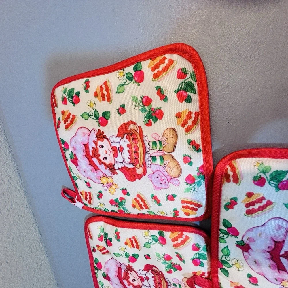 Strawberry Shortcake Licensed Red Pink Kitchen Kawaii Cooking Baking Pot Holder